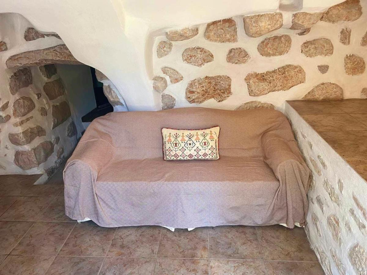 Appartement The Two Carob Trees, Traditional Stonehouse, Nikandri, Pirgos Diros à Lefkias Extérieur photo